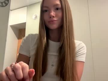 girl
        assuntachaples cam image #35947