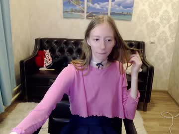 girl Free Live Cam Girls with snickers_sweet