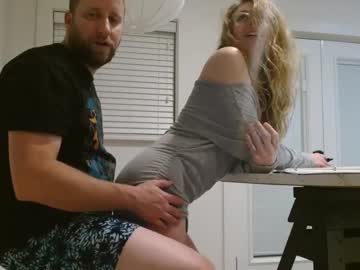 couple
        fungirlnextdoor cam image #23352