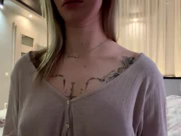 girl
        brandibelle19 cam image #24035