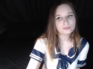 girl
        mwlkgirl cam image #17827